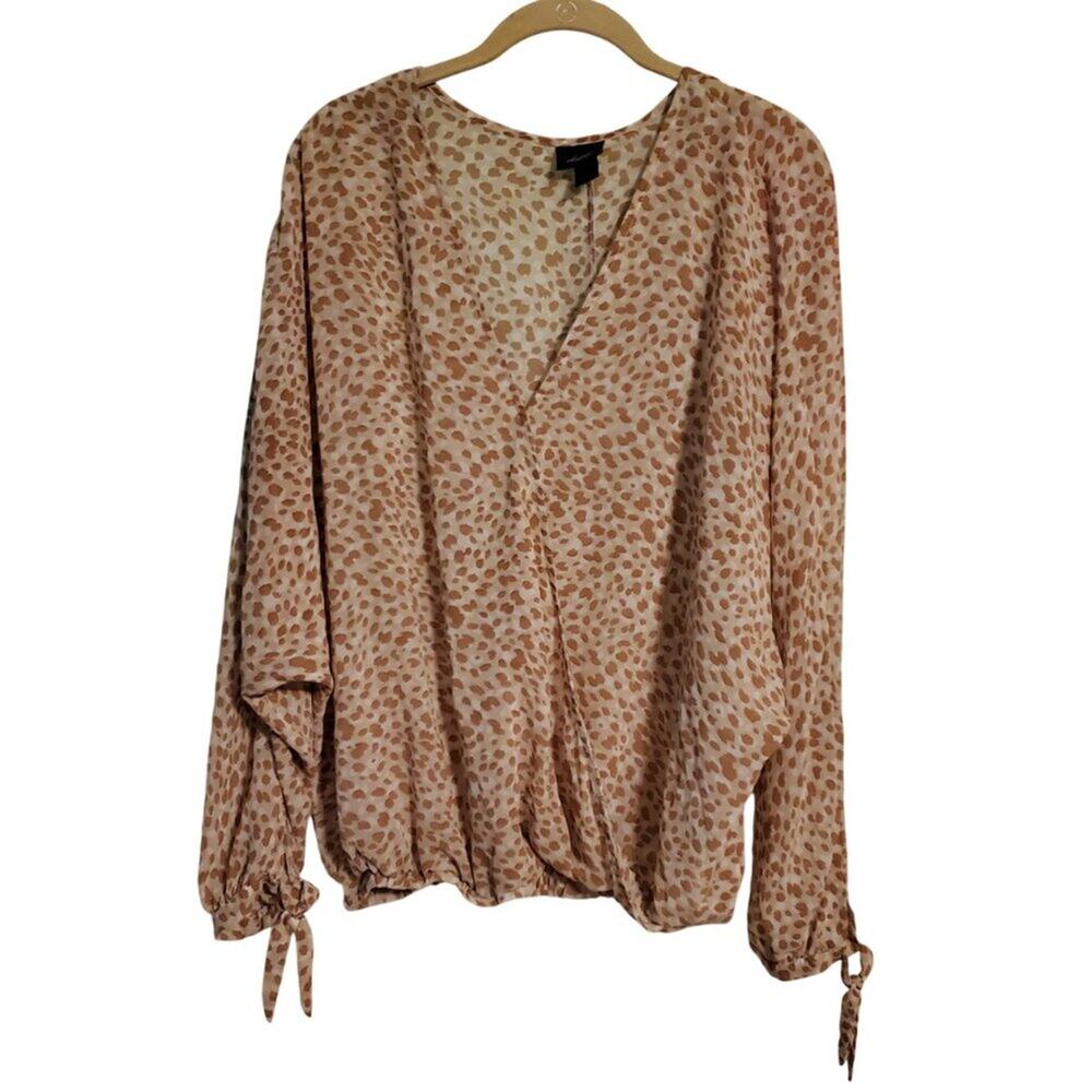 Daytrip Buckle Sheer Cheetah Print Long Sleeve Blouse Top Size Large